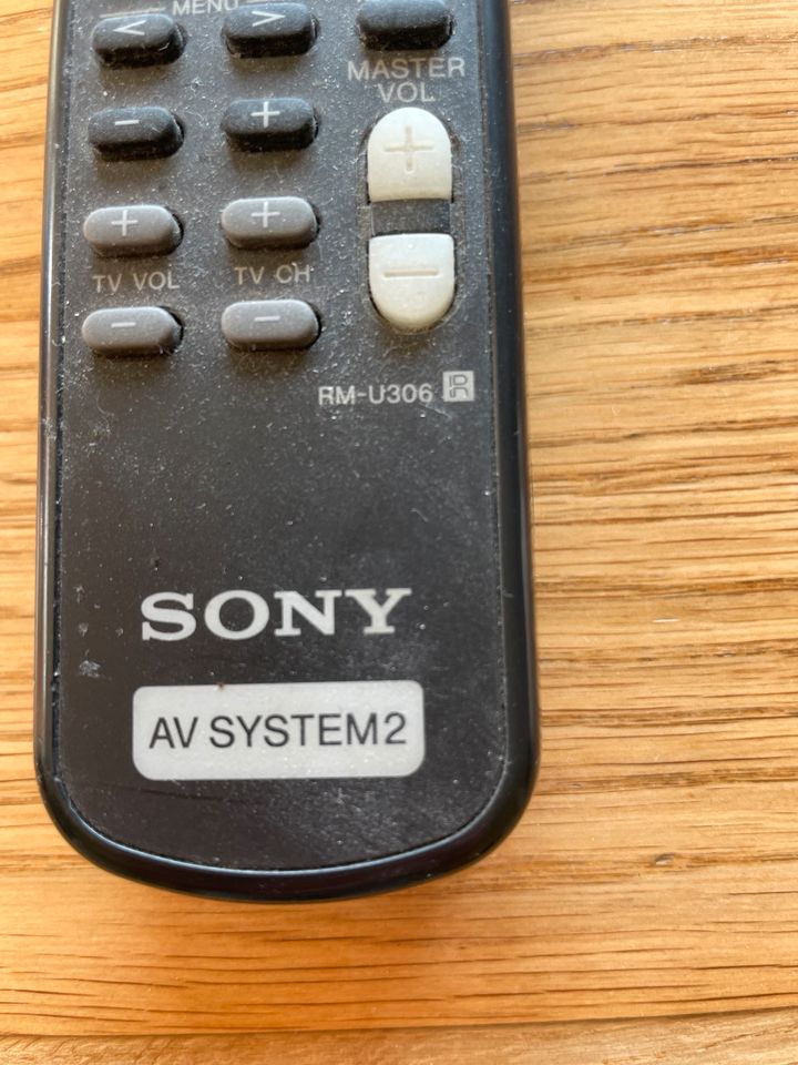 Sony Fernbedienung AV System 2 in Freiburg im Breisgau