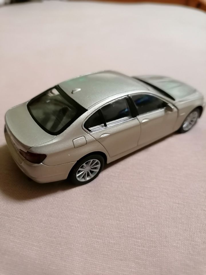 BMW 535i, 1:43, Vitrinen Model, unbespielt in Saarbrücken