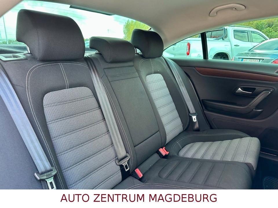 Volkswagen Passat CC 2.0 TDI Sport Navi Xenon Sitzh. Kamera in Magdeburg