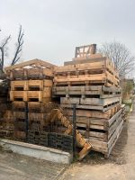 Holzpaletten ( massives Holz) zu verschenken !! Nordrhein-Westfalen - Hilden Vorschau