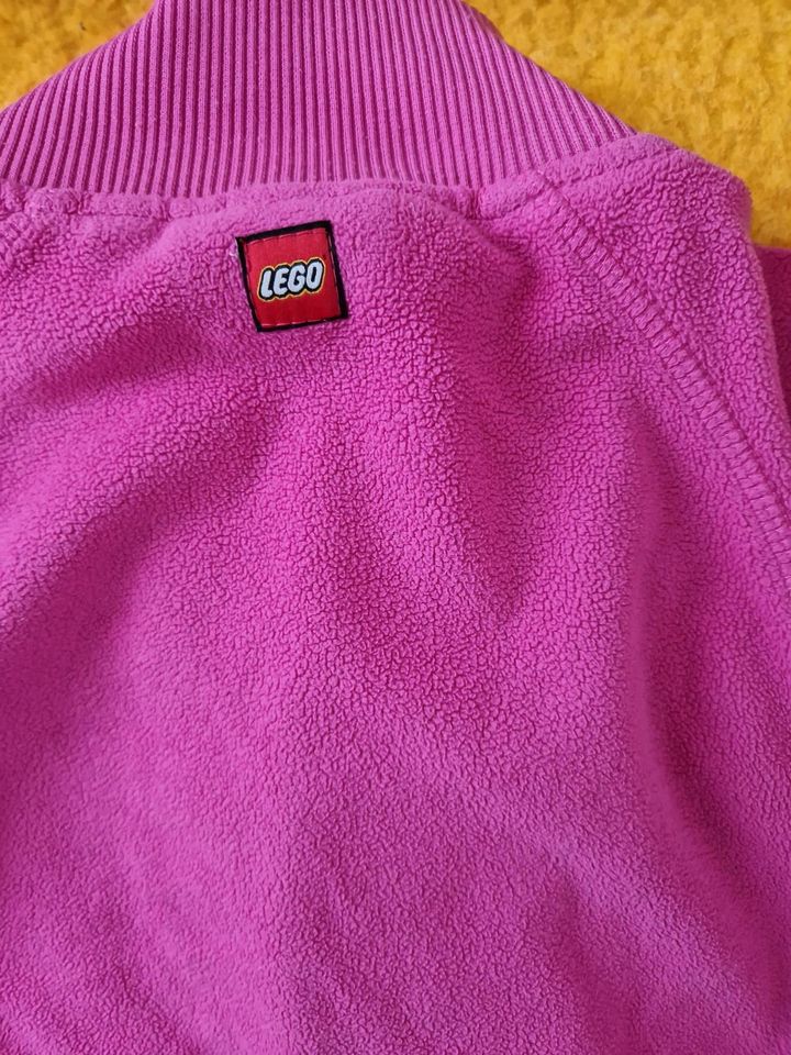 Sommer Set Mädchen 134/140 Strickjacke Lego wear+ 3 Hosen in Bernau