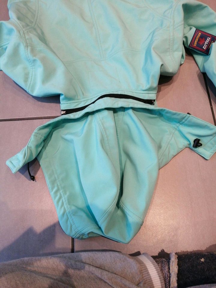 Mint grüne Softshelljacke Jacke, Gr. 44, bpc in Neuenmarkt