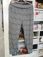 Haremshose Sommerhose Pluderhose Esmara Gr 40 Nordrhein-Westfalen - Düren Vorschau