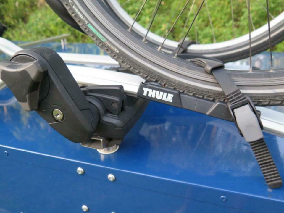 Vermietung Anhänger Deckel und 2 Fahrradträger Thule ProRide 598 in Rahden