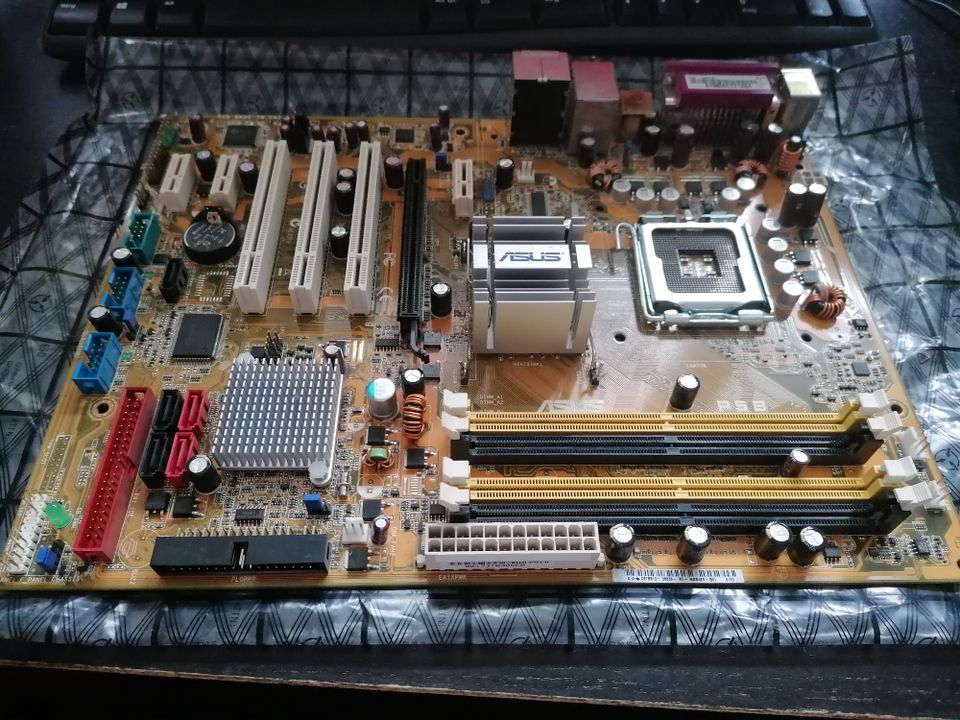 ASUS P5B Intel P965 ATX Mainboard Sockel 775 (#14575) in Essen-Margarethenhöhe