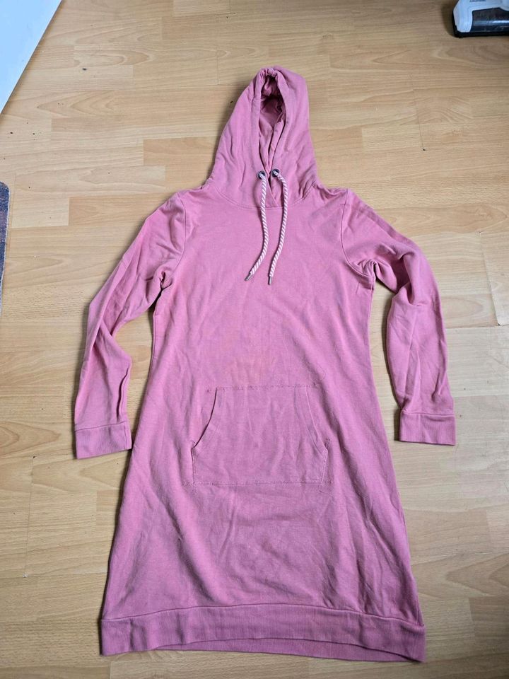 Hoodie Kleid mit Kapuze in Papenburg