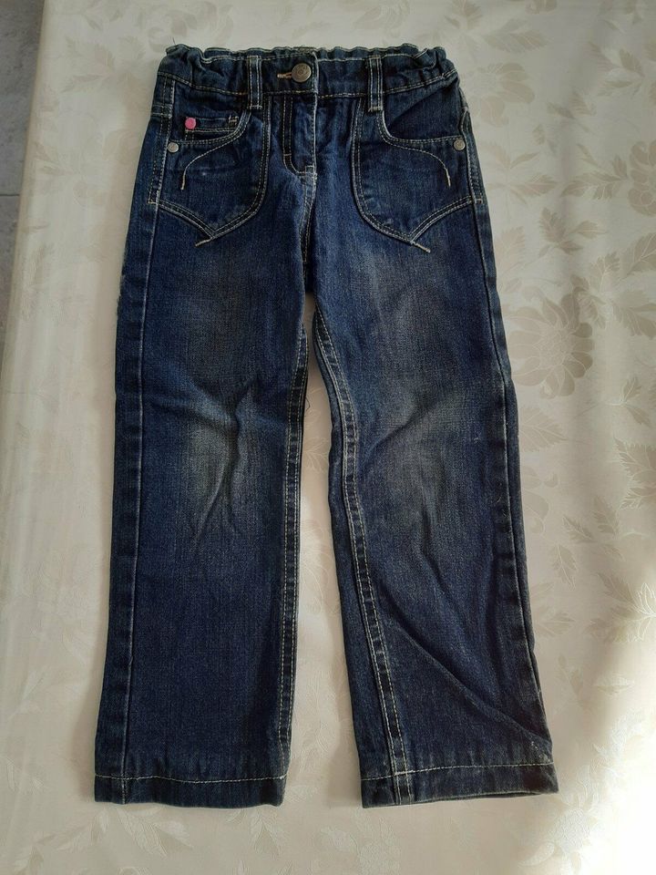 Jeans für Mädchen, gerader Schnitt, Gr. 104 in Neuenhagen