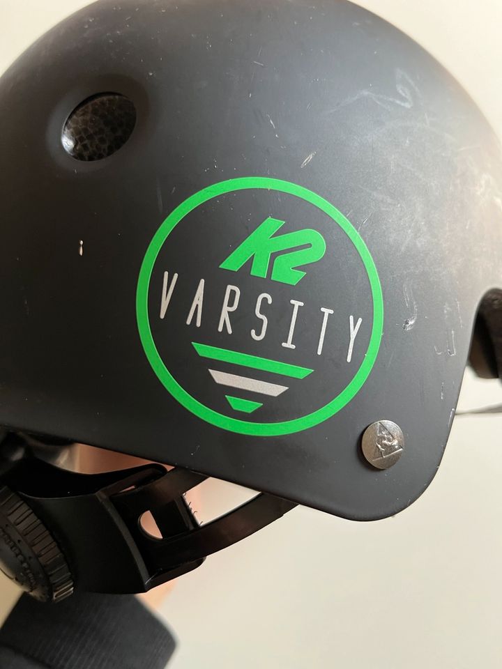 K2 Varsity Skater Helm schwarz Fahrradhelm Schutzausrüstung in Hamburg