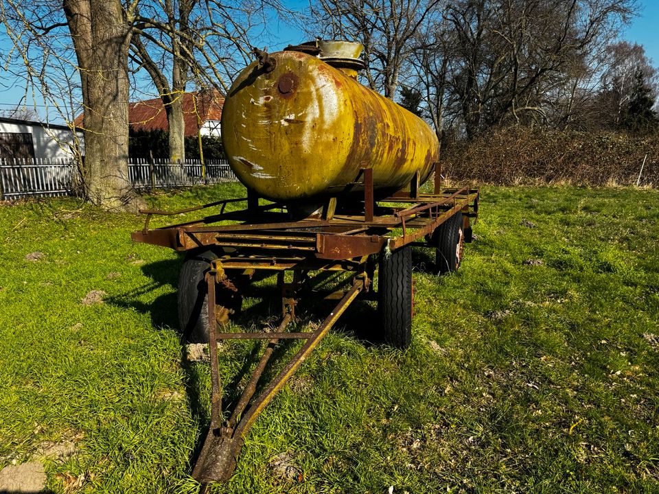 DDR Wasserwagen 3.300 Liter in Nossendorf