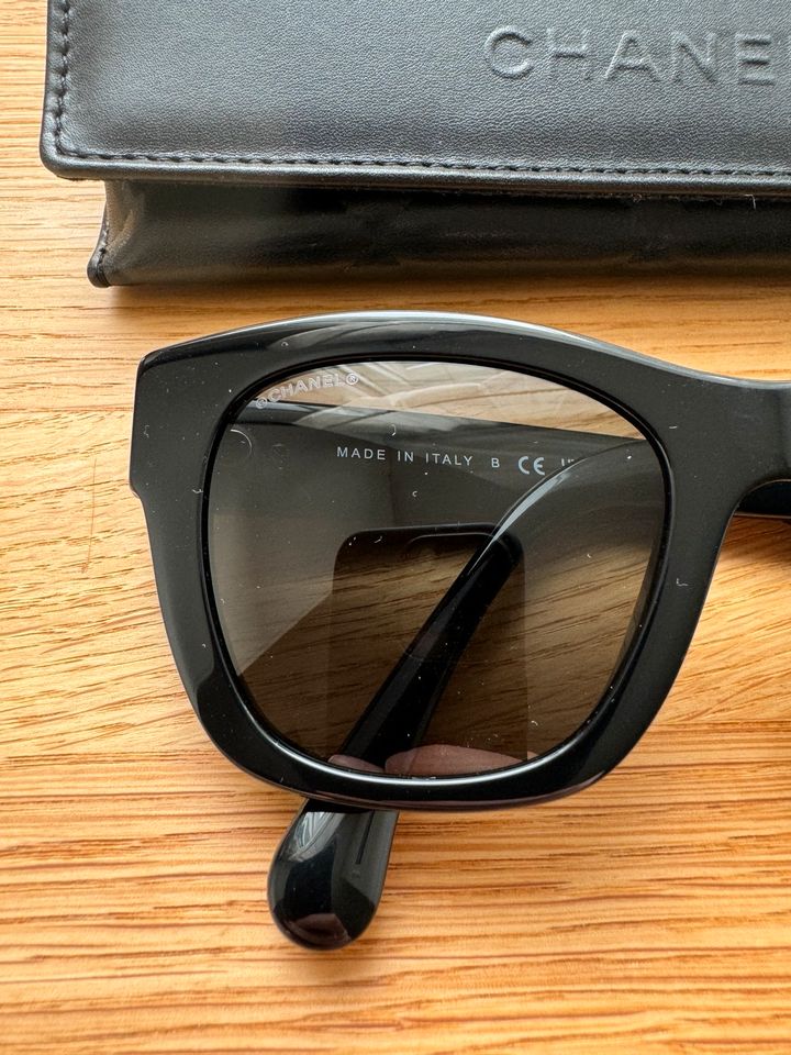 Chanel Sonnenbrille schwarz | neu inkl Rechnung in Rodgau