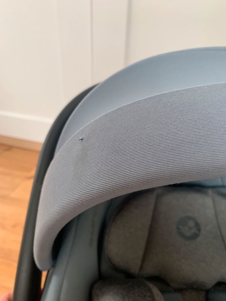 Maxi-Cosi Pebble 360 i-Size Babyschale inklusive FamilyFix 360 in Rötha