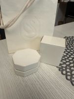 Swarovski Geschenk Verpackung für Ohrringe mit Tüte in Weiß Bayern - Bamberg Vorschau