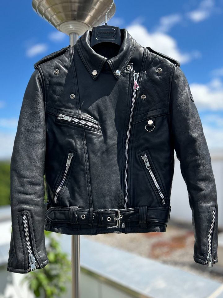 Vintage schwarze Echt-Leder Motorradjacke Damen 42 Hein Gericke in München