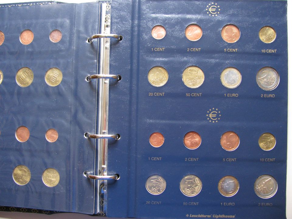 Leuchtturm Münzalbum mit Münzen für 17 Euro Kursmünzensätze. in Düsseldorf