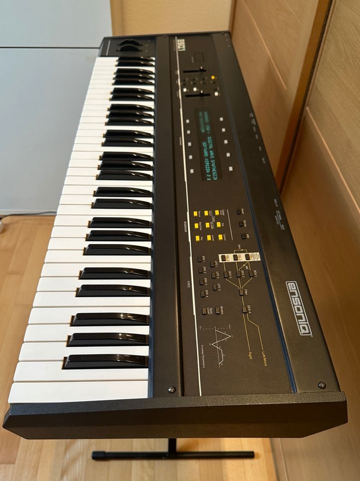 Ensoniq ESQ1 Hybrid Analog Digital Synthesizer CEM Curtis Filter! in Oberhausen