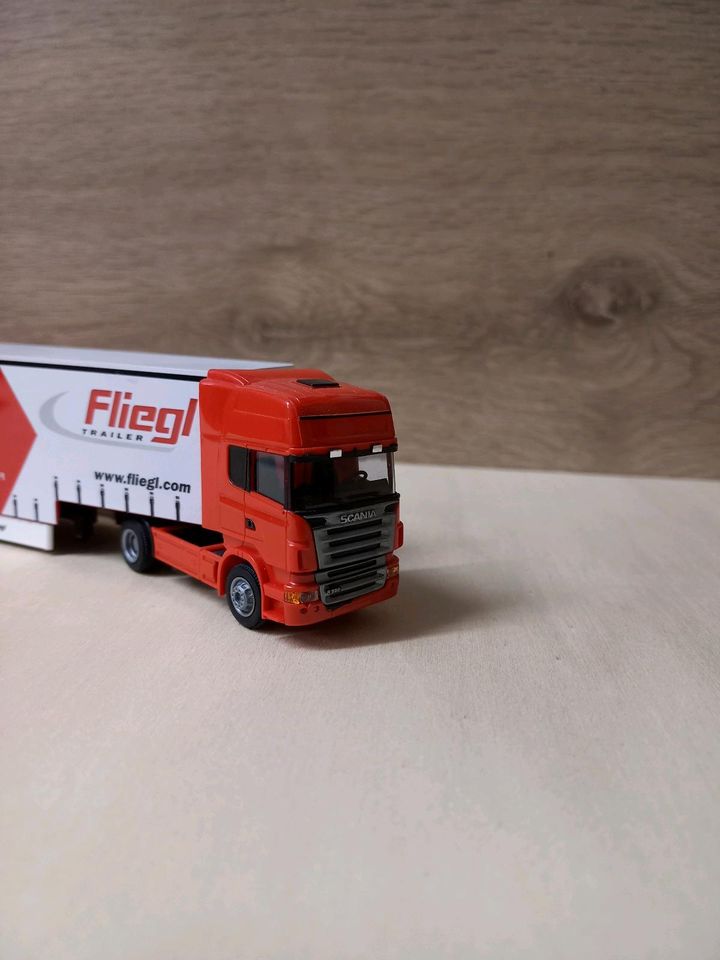 Gigaliner von Fliegl in Berga/Elster