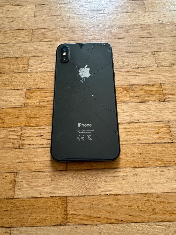 Apple iPhone X 256GB - defekt - voll funktionsfähig in Hamburg