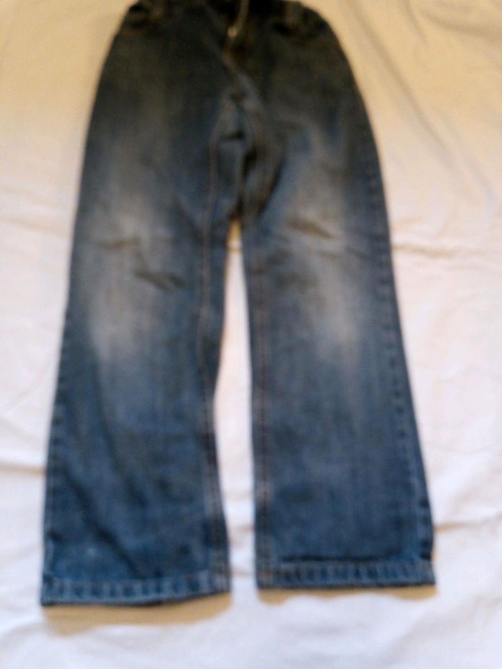 Jeans Hosen Größe 134 lesen in Weitersborn