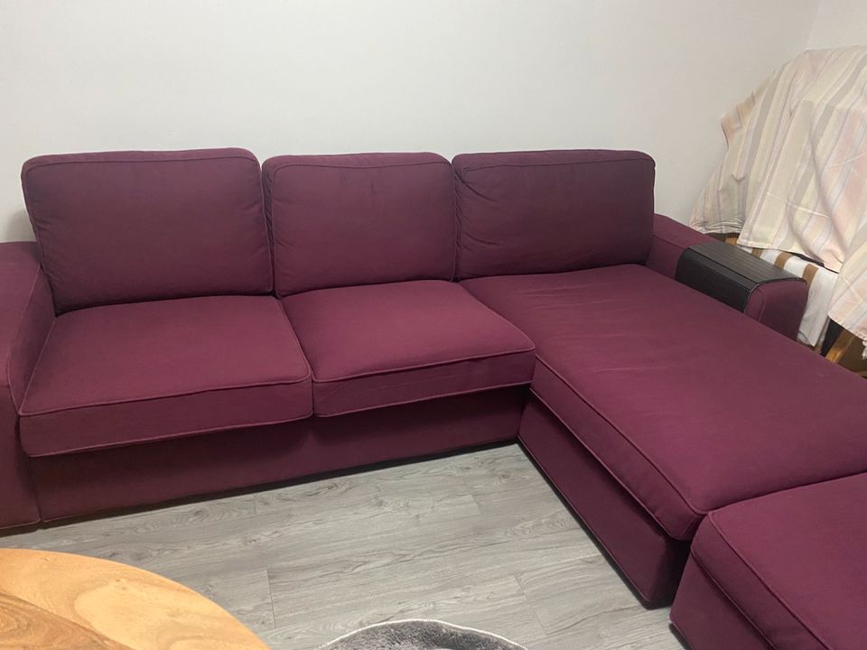 KIVIK 3er-Sofa mit Récamiere und Hocker in Nürnberg (Mittelfr)