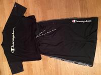 Champion Rock mit T-Shirt Frankfurt am Main - Praunheim Vorschau