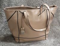 Schicke Lack Handtasche von GABOR beige / creme Friedrichshain-Kreuzberg - Kreuzberg Vorschau