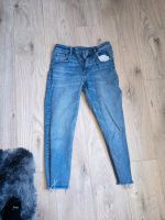 Oversize 3/4 Jeans Cheap Monday Damen Gr. 27/30 Sachsen - Niederfrohna Vorschau