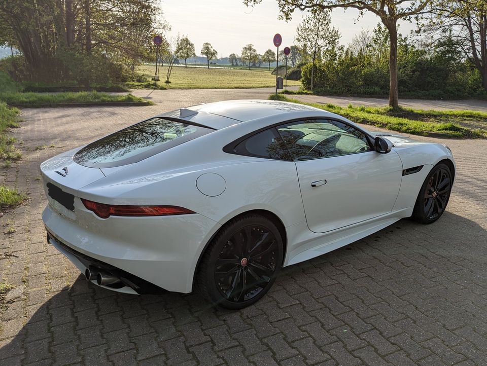 Jaguar F-Type 5.0 L V8 R Kompressor Coupe Automatik in Brühl