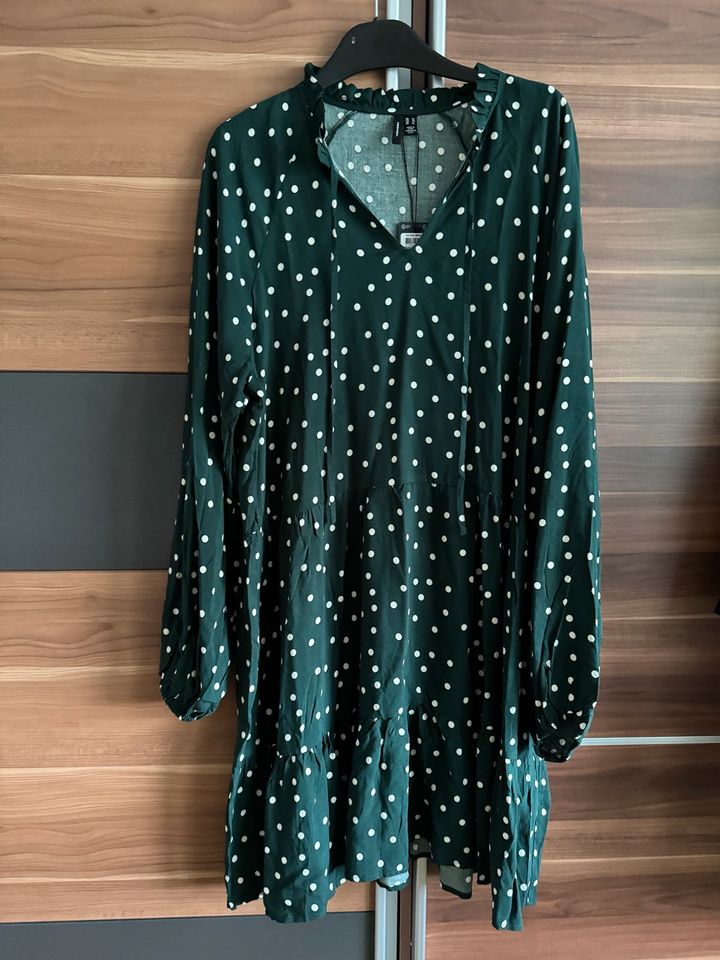Vero Moda Kleid grün mit Punkten Größe XL neu in Mandelbachtal