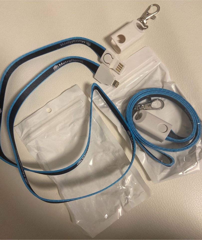 2 SMARTPHONE LIGHTNING- KABEL•NEU (OVP) in Hamburg