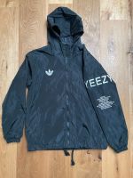 Yeezy Adidas Jacke Regenjacke Größe M schwarz Nordrhein-Westfalen - Herdecke Vorschau