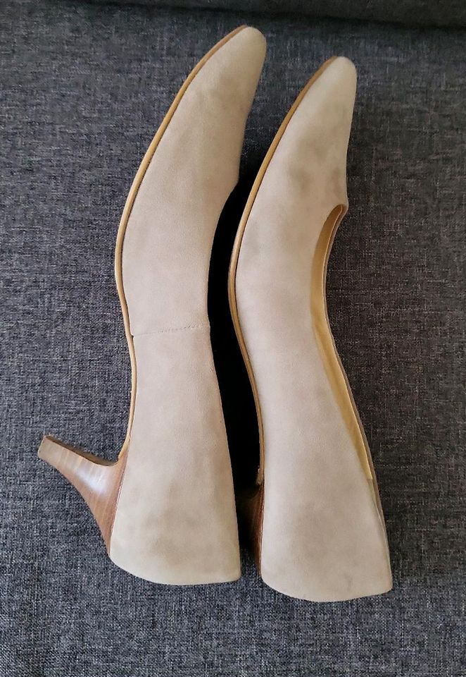 Pumps von Paul Green Taupe Velour Optik Gr. 42 5 cm Abdatzhöhe in Hamburg