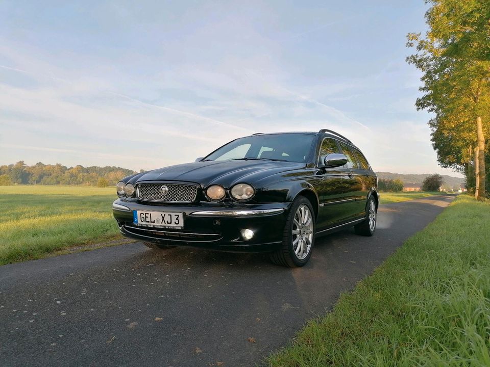 Jaguar xtype estate 2 litre diesel. in Kranenburg