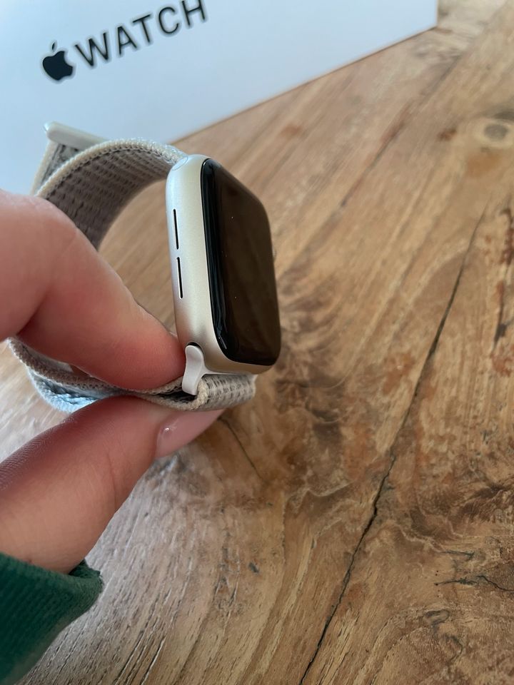 Apple Watch SE 40mm in Ravensburg