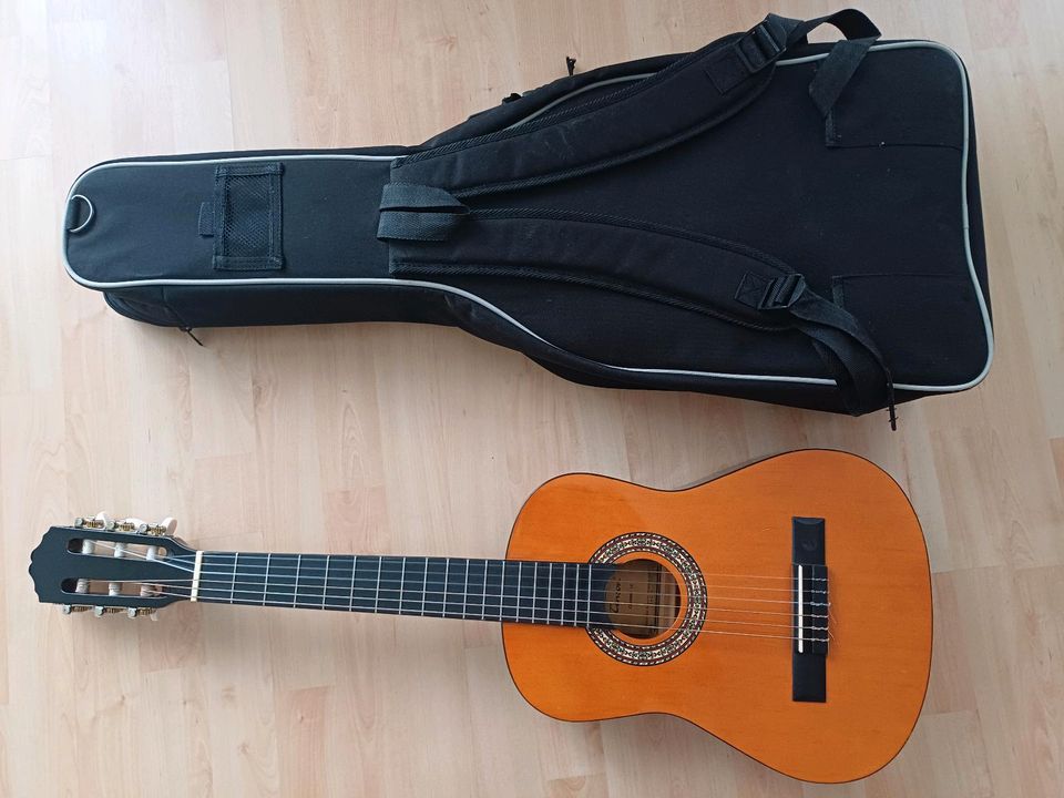 Gitarre Größe 1/2 Marke "tenson" mit Tasche und Ständer in Augsburg