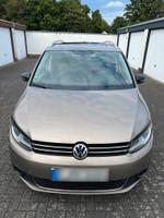 VW touran 2012 Baujahr 1.6 tdi mit 7 sitzen Motor und Getriebe to Mülheim - Köln Flittard Vorschau
