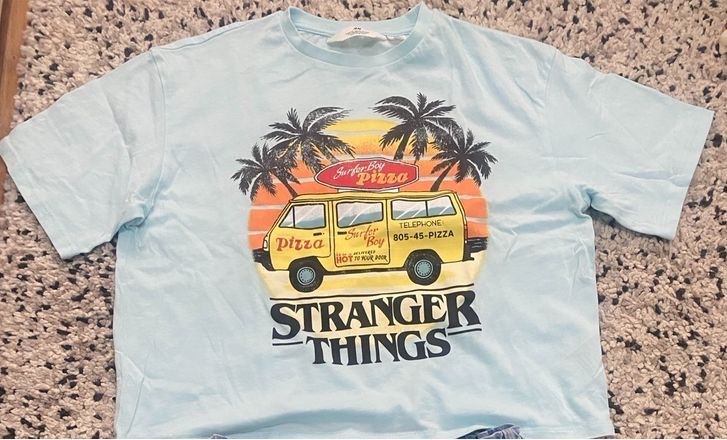 H&M Shirt Stranger Things 170 in Berlin