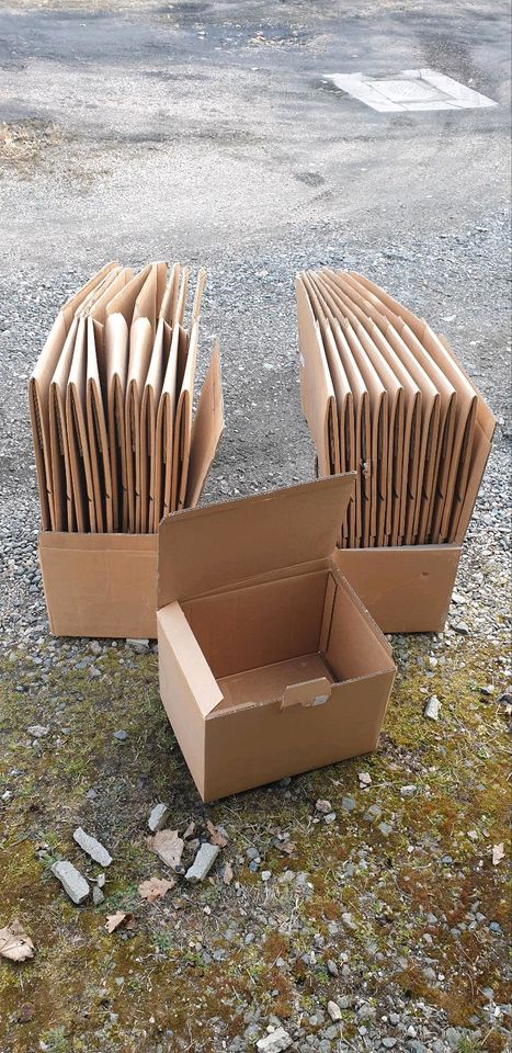 Kartons Umzugkartons Umzug Stappelboxen Kisten Lager in Rodewisch