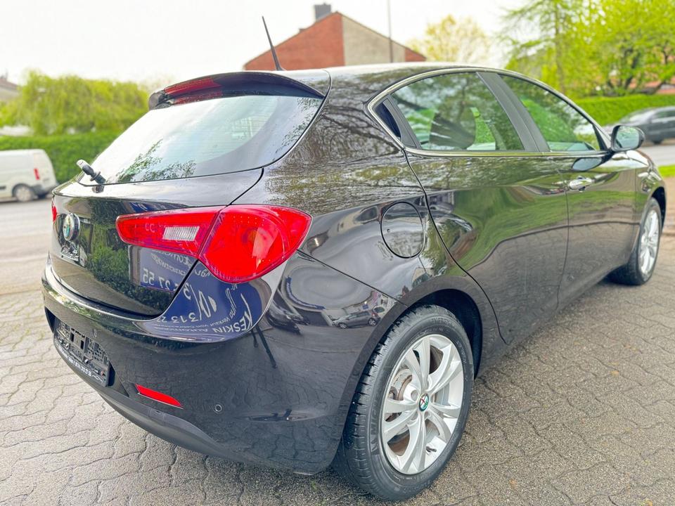 Alfa Romeo Giulietta Turismo*1.HAND*XENON*ALU*KLIMATR*TEMP* in Ahlen