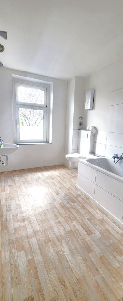 MODERNISIERTE WOHNUNG MIT BALKON, EINBAUKÜCHE! in Wuppertal