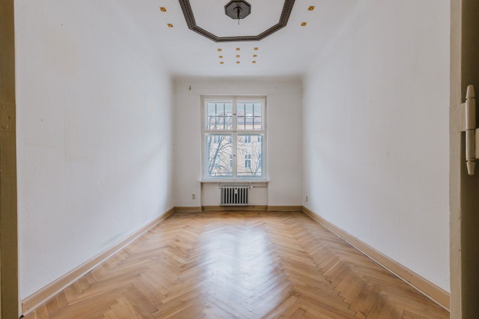 Grandiose 8-Zimmer-Altbaueinheit mit West-Balkon in Berlin