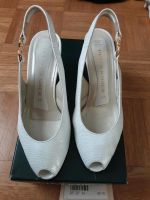 weiße Slingpumps Hochzeitsschuhe Peter Kaiser Gr. 4,5 vintage Nordrhein-Westfalen - Radevormwald Vorschau