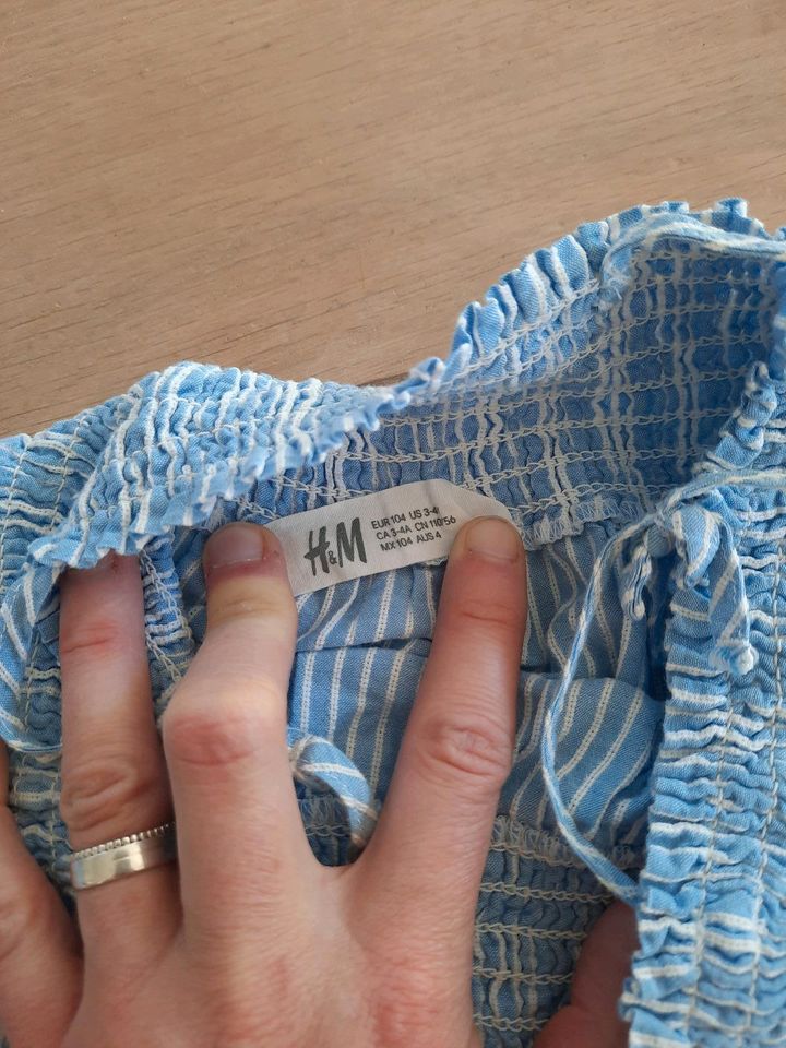 H&M Trägerkleid gesmoked hellblau in Ronnenberg