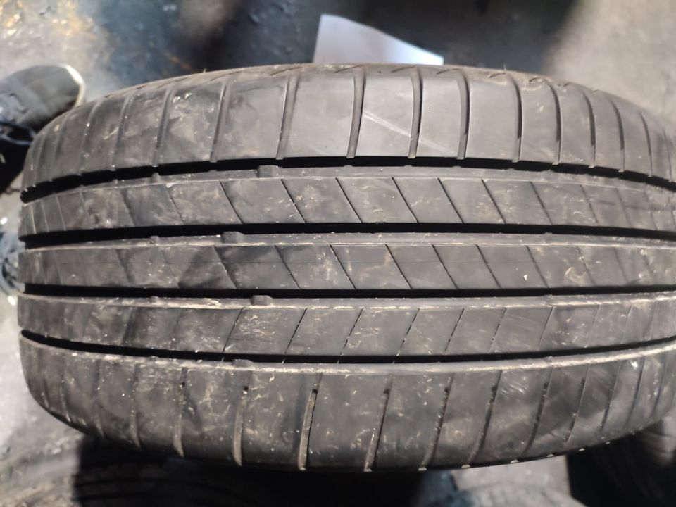 2x 225 40 R18 Sommerreifen- Bridgestone in Detmold