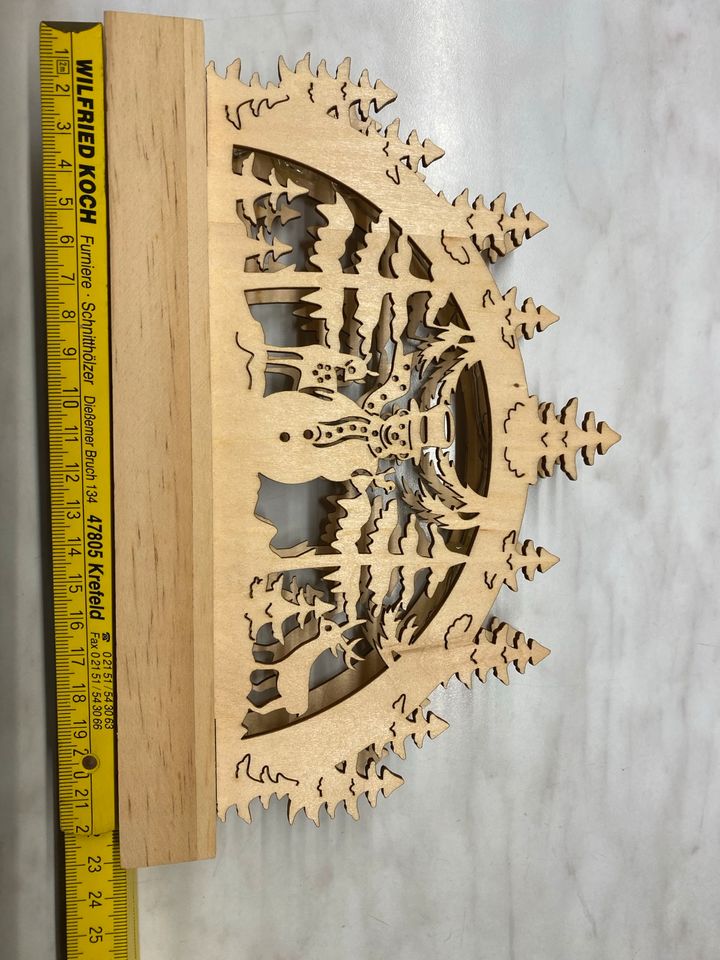 Weihnachtsdeko Lichterbogen aus Holz in Mönchengladbach