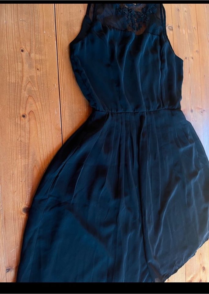Kurzer schwarzes Kleid Only in Aiterhofen
