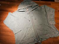 Tredy Sweatjacke grün mit Strass Gr. 4 Hamburg - Hamburg-Nord Vorschau