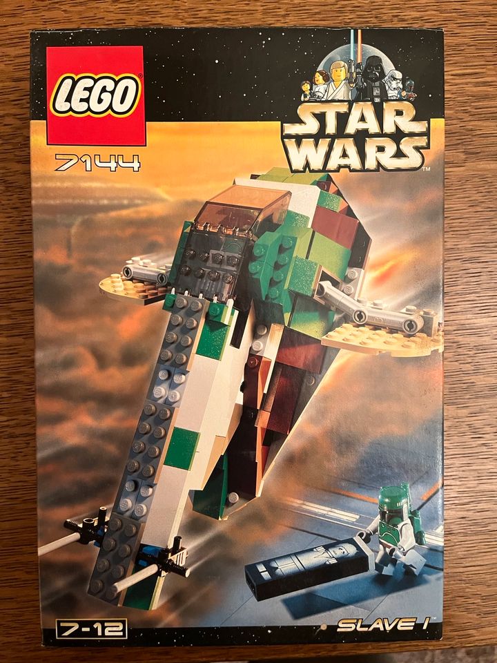 Lego Starwars Slave 1 Set in Kissing