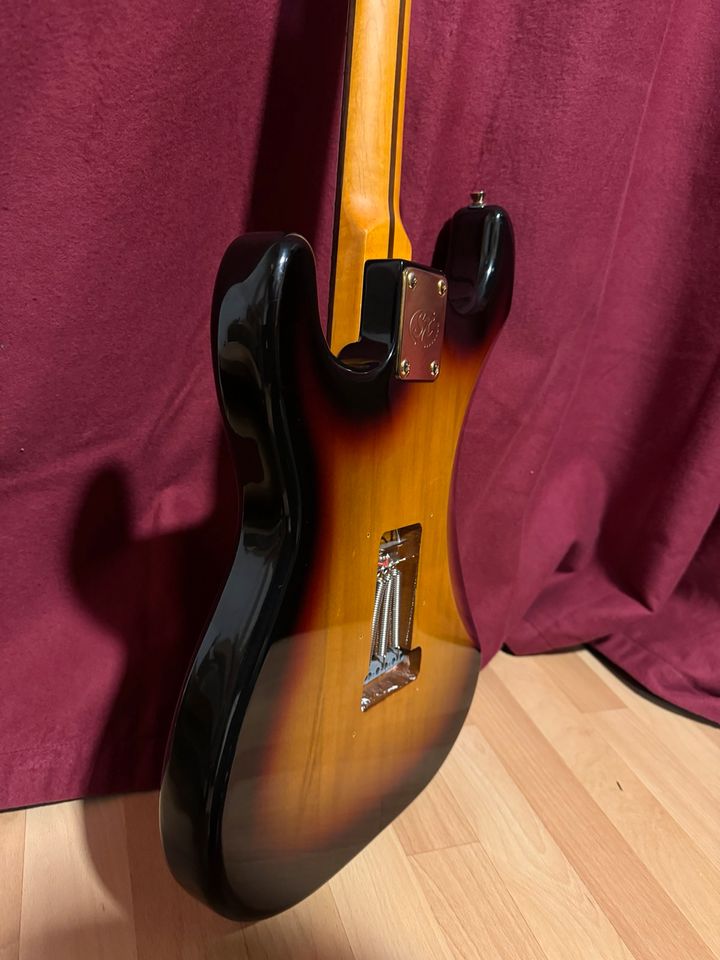 SX Stratocaster Einsteiger Gitarre in Vaihingen an der Enz