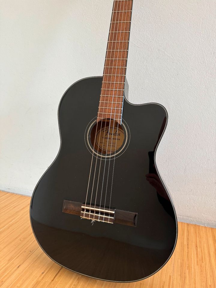 Elektroakustische Gitarre Fender CN-140SCE mit Koffer und mehr... in Potsdam