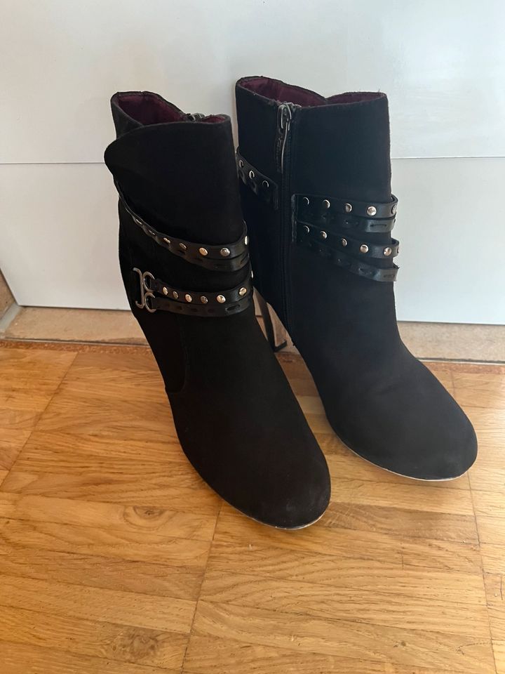 Stiefelette, Tamaris, Gr. 39, schwarz in München